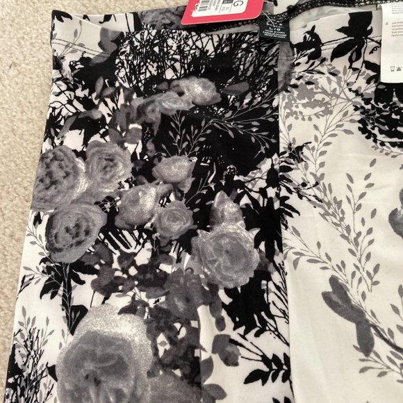 soft floral black and white leggings - Picture 3 of 6